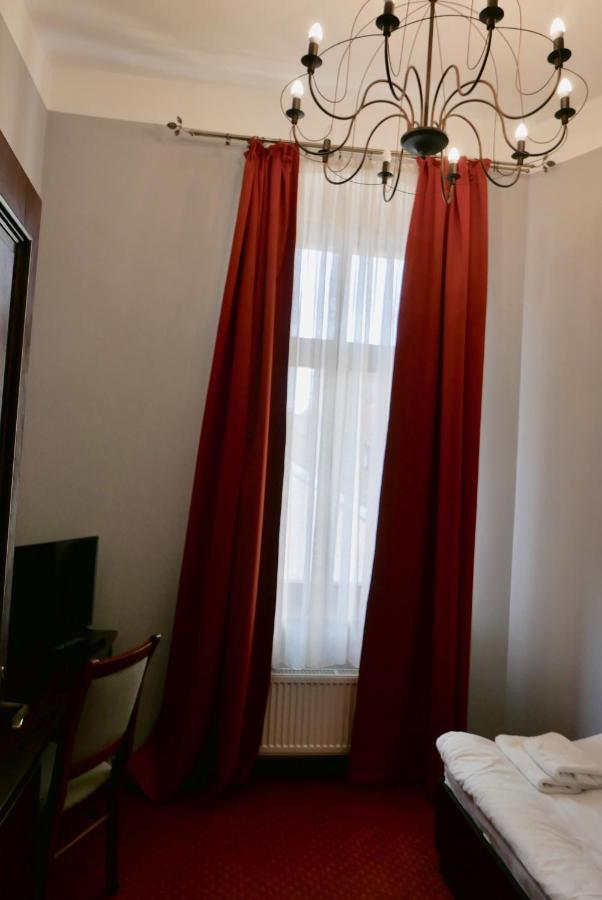 Staromiejski Piwowar Hotel Legnica Exterior photo